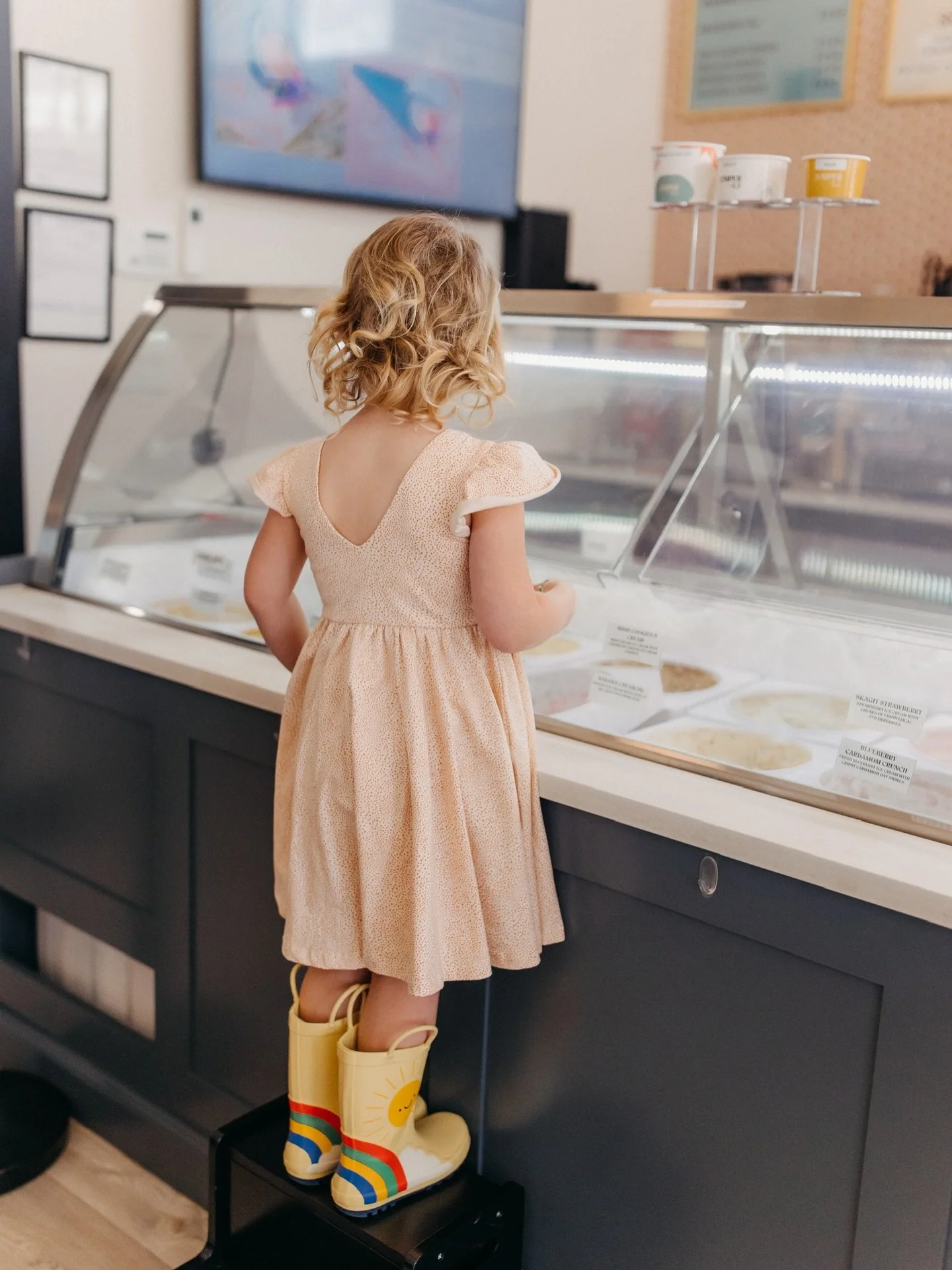 A few years ago, I took Hadley to an ice cream shop to take her birthday photos and it was a hit! I got the best photos of her because she was doing something she really loves. I&rsquo;d love to have ice cream mini sessions this summer if there is an