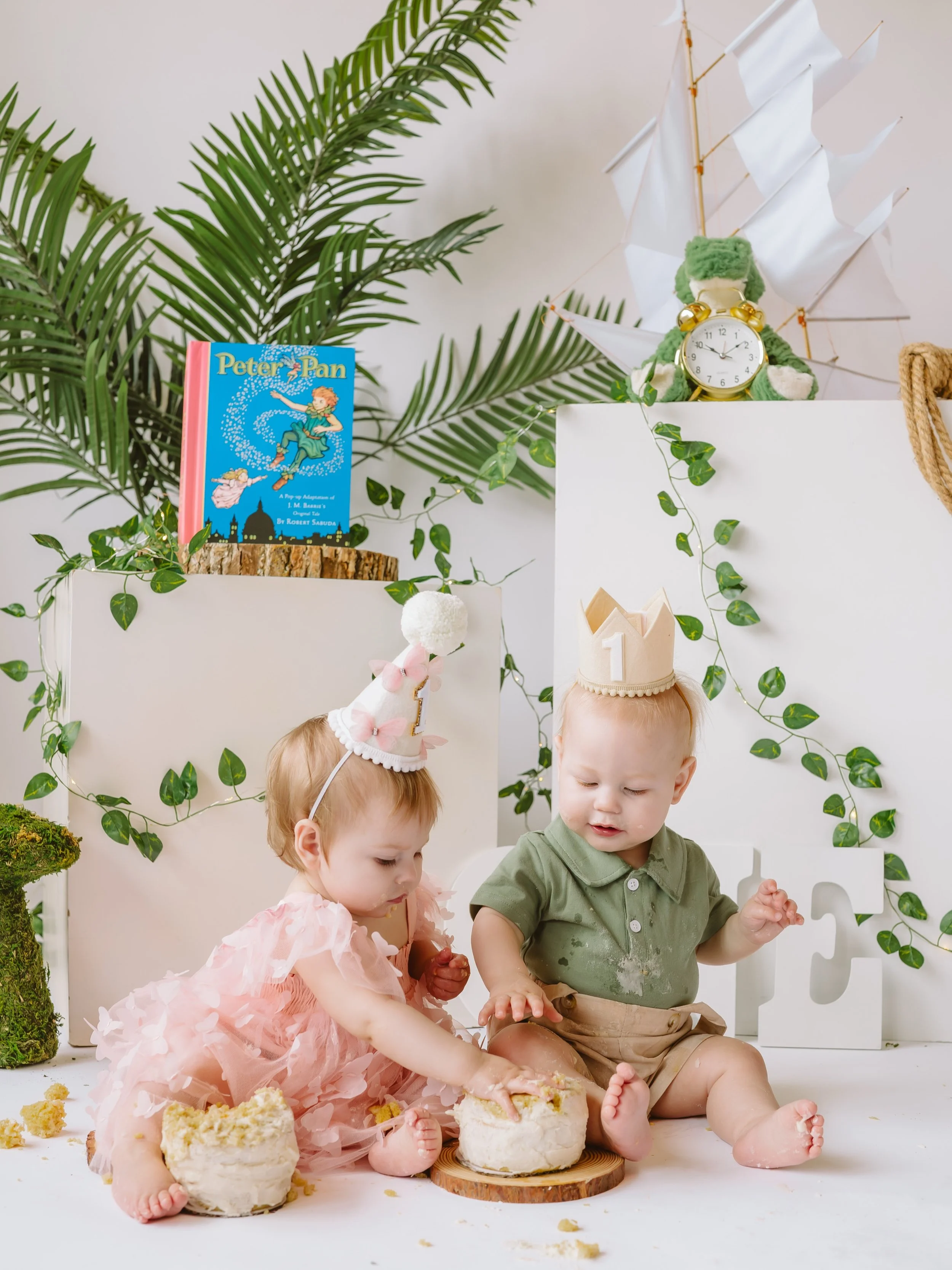 Happy first birthday to the sweetest one year old twins!! I&rsquo;ll share more of this milestone session soon! 

Seattle Newborn Lifestyle Photographer, Maternity Photos, Family Photos, PNW, Snohomish County Family Photographer, Motherhood Photograp