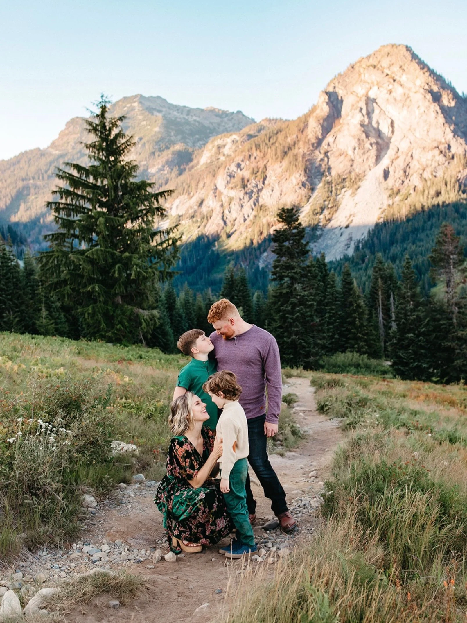 Anyone want mountain photos this summer that only requires about an hour drive? I&rsquo;ll actually be camping near this spot in August and love the chance to capture a family here! Message me to plan!! 

Seattle Newborn Lifestyle Photographer, Mater