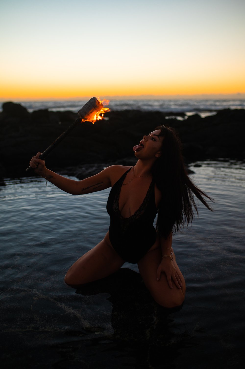hawaii torch boudoir photoshoot