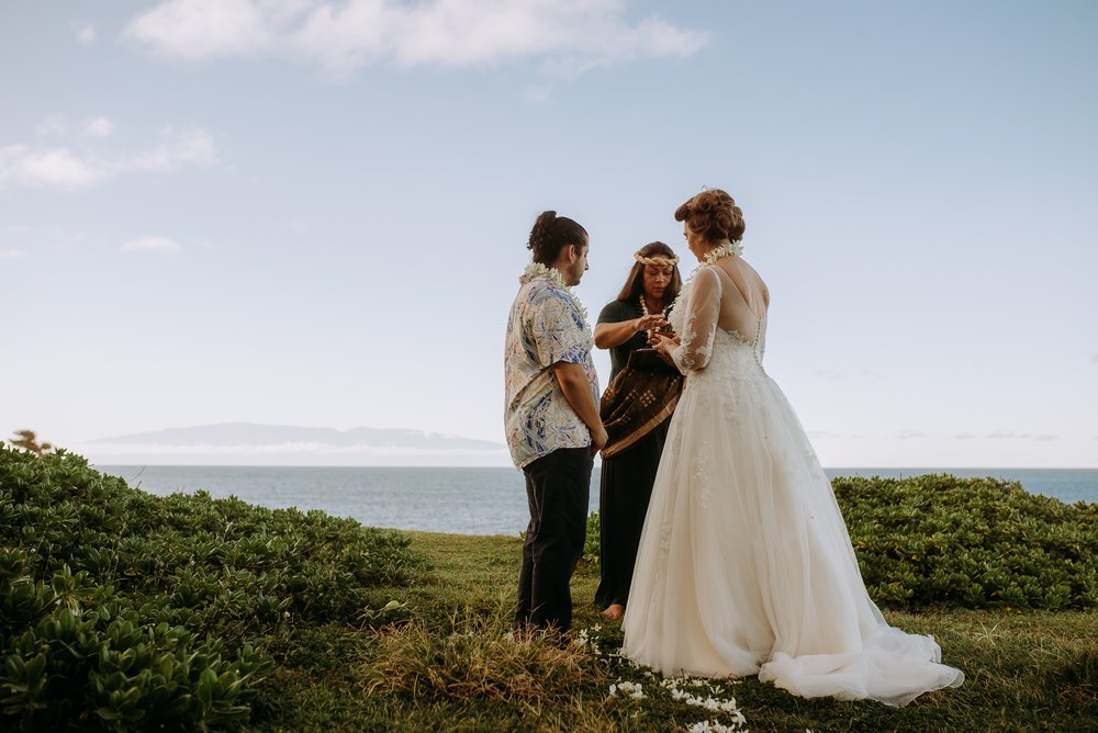Maui-Big Island- Sunset- Elopement- Bride and groom- Adventure Elopement