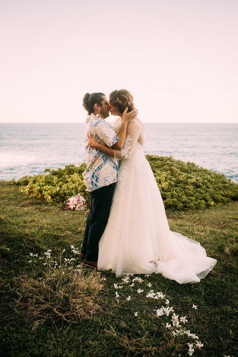 First kiss- Elopement-Hawaii-Big Island Photographer -Wedding