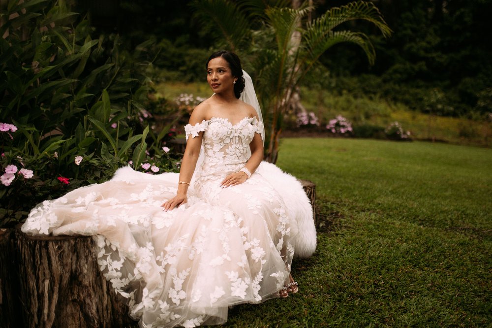 Kona bridal portraits hawaii rainforest