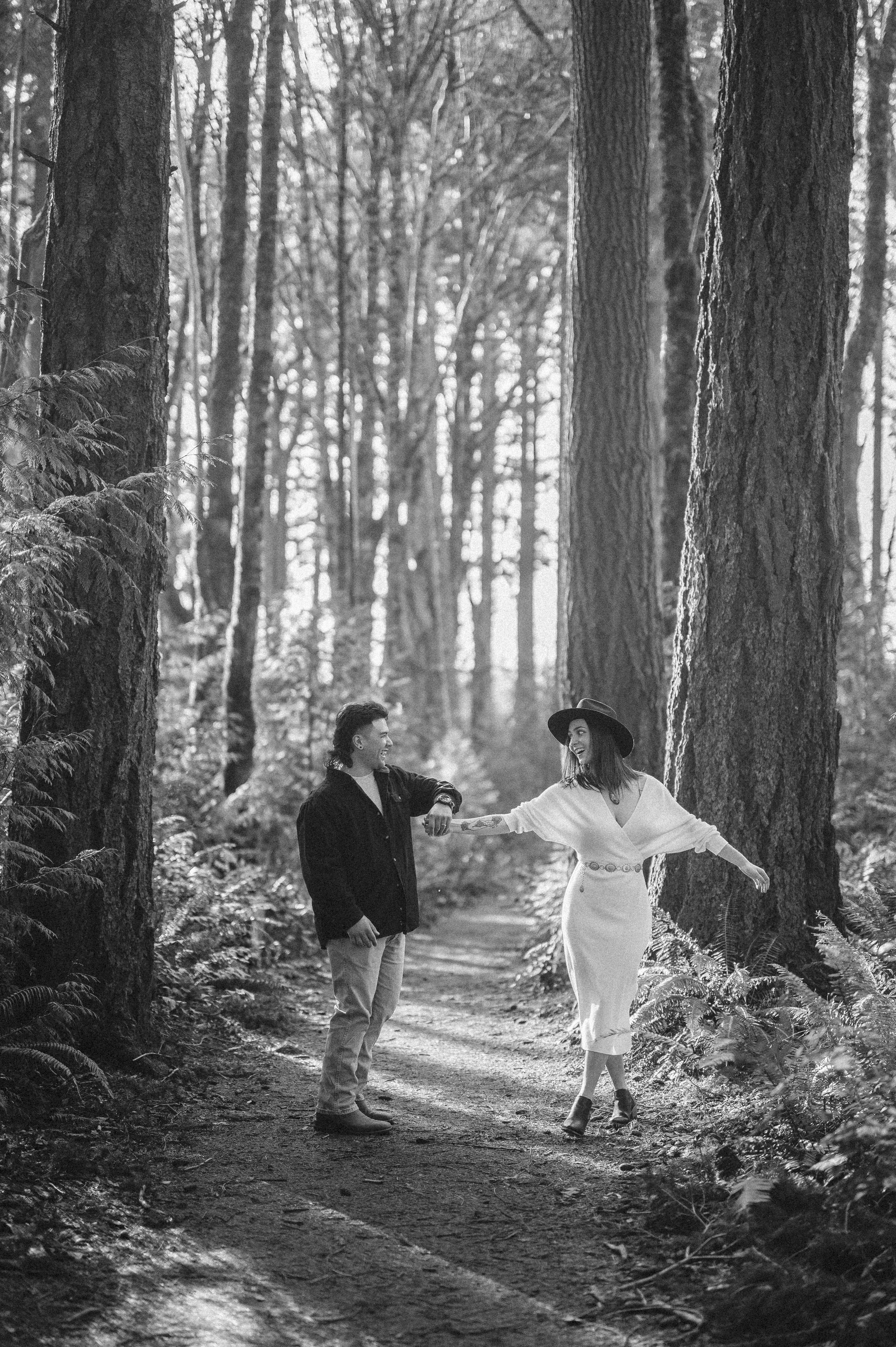 Hoyt Arboretum Portland Engagement Photoshoot
