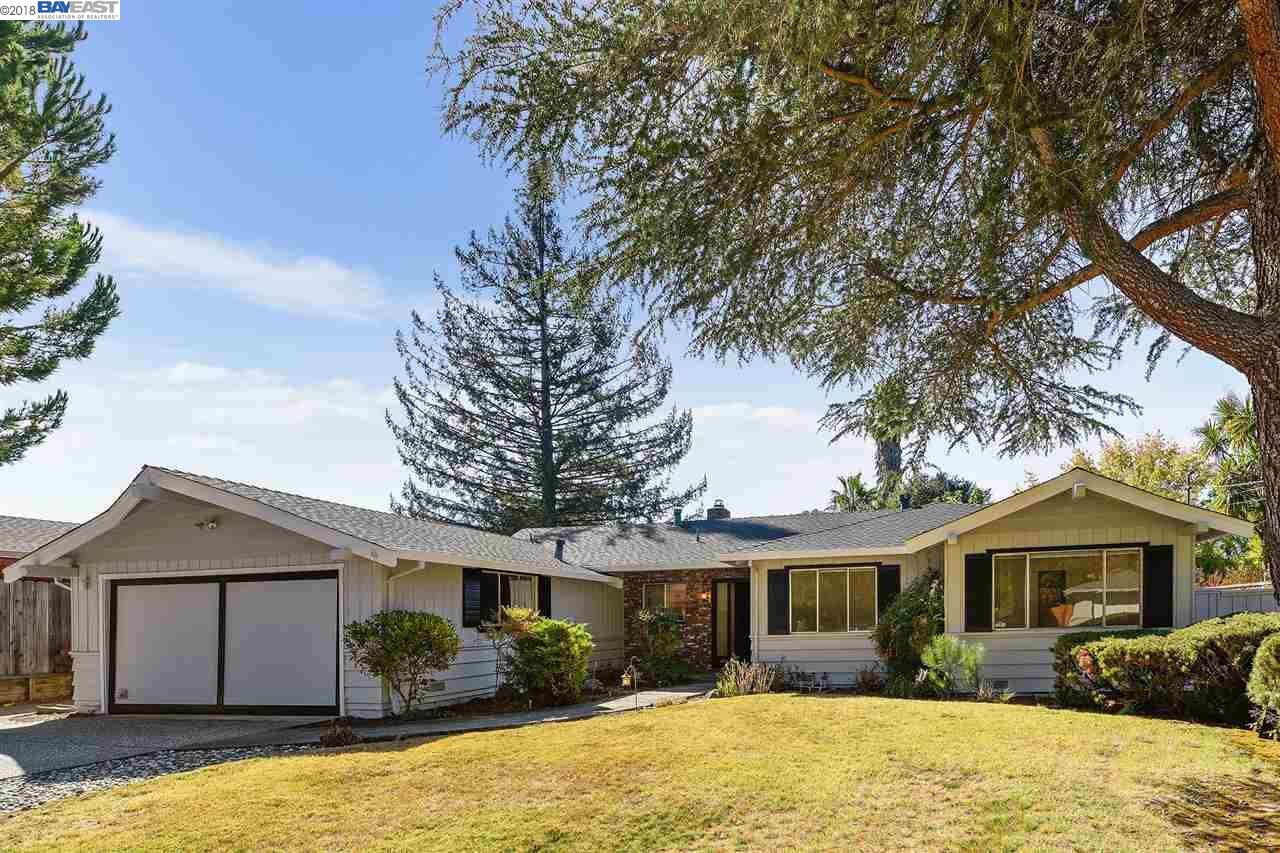 18 Whitehall Drive, Orinda