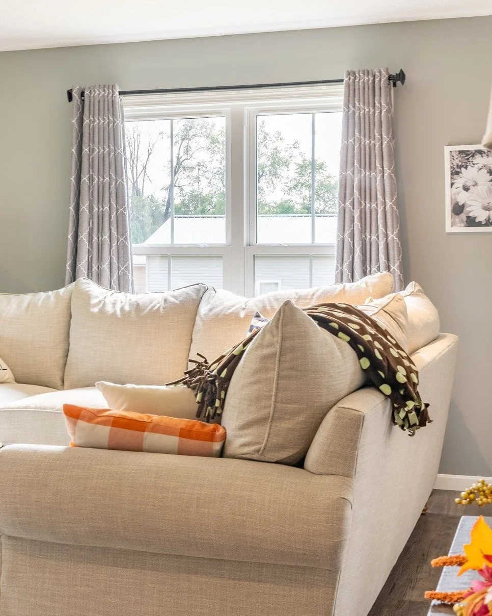 Crisp autumn air is beautiful — but not when it’s sneaking through drafty windows. Keep your home cozy and energy-efficient this fall with replacement ProVia windows from Willow Window. These energy-efficient windows help seal out cold ai