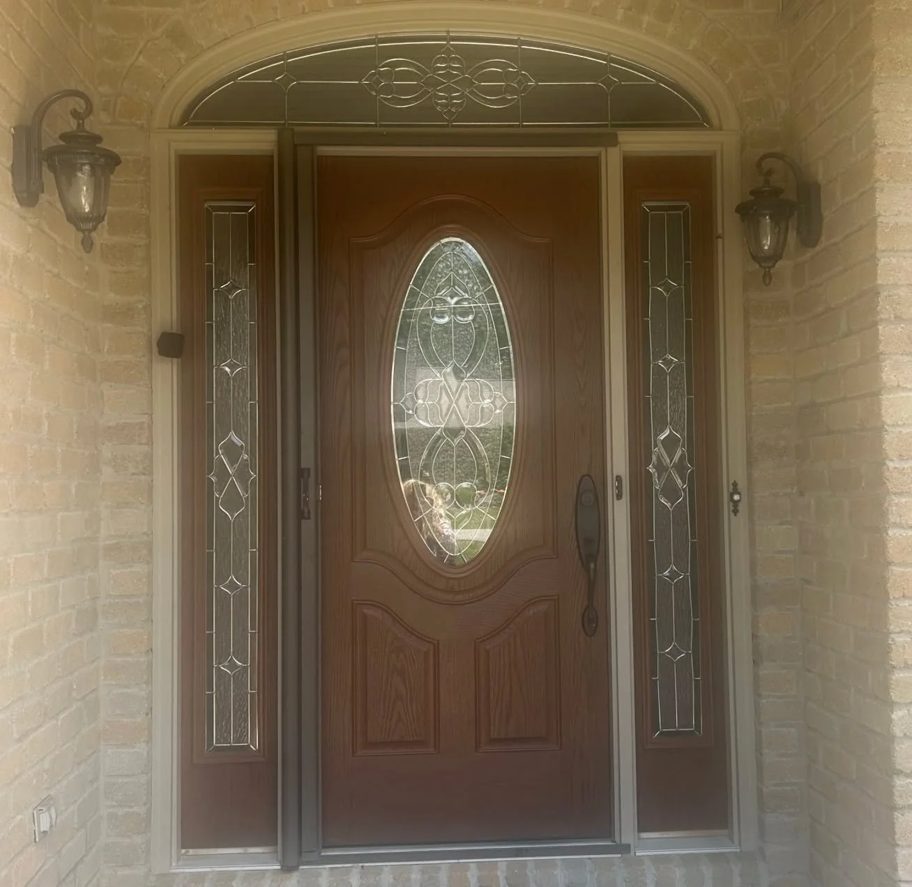 Before ➡️ After
From basic to bold.
This entry just went from standard to statement with a custom iron door 🔥
Stronger. Safer. Way more character.
At Willow Window, we don&rsquo;t just replace doors&mdash;we transform the entire entrance.
📍 In-hous