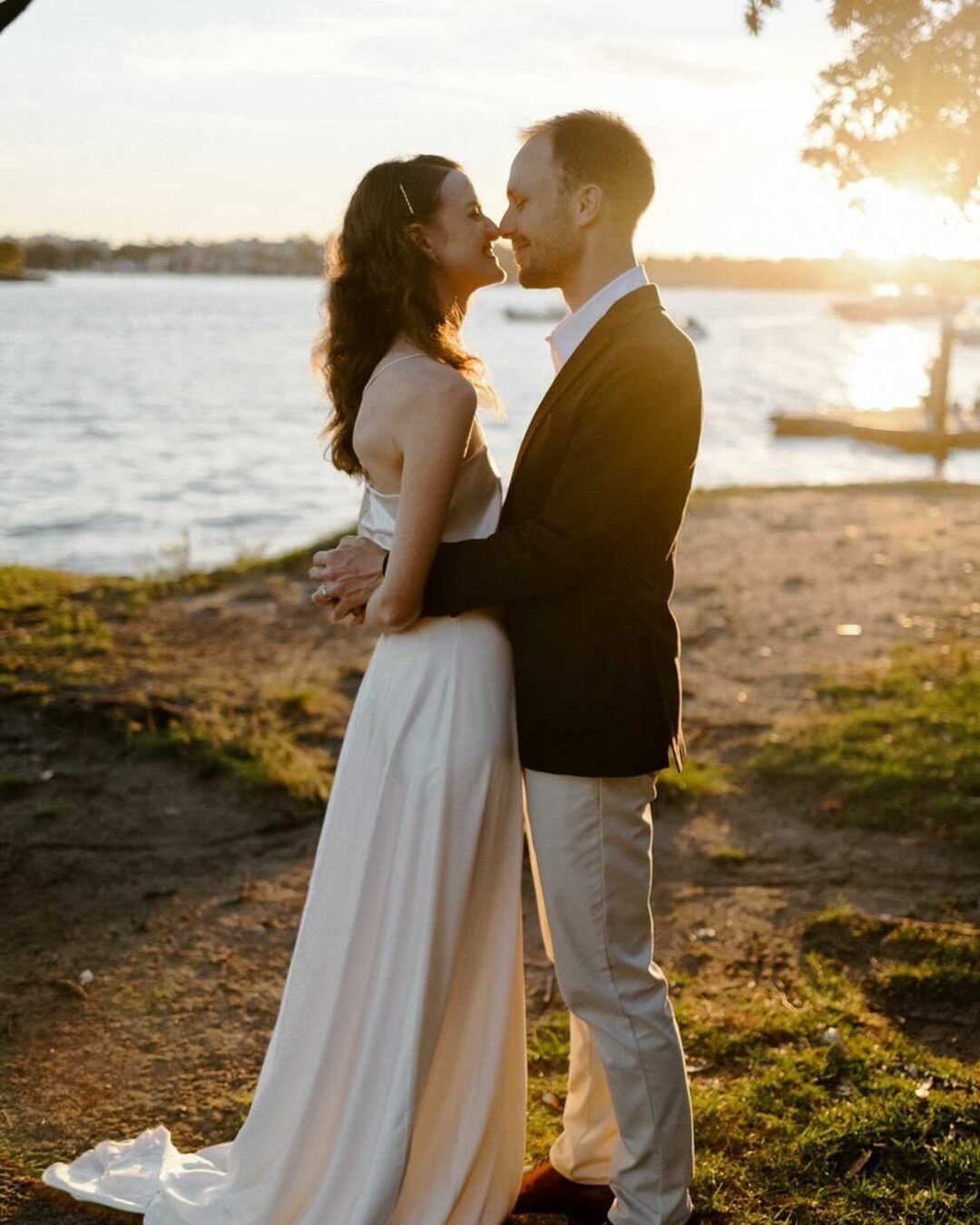 We love love.
Throwback to Alison &amp; Richard's Wedding in 2021. 
Hair &amp; Makeup by Rema and Raheleh from Purely Polished.

#huntershillsailingclub #huntershillsailingclubwedding #huntershillwedding #sydneywedding #sydneyharbourwedding #oliversm