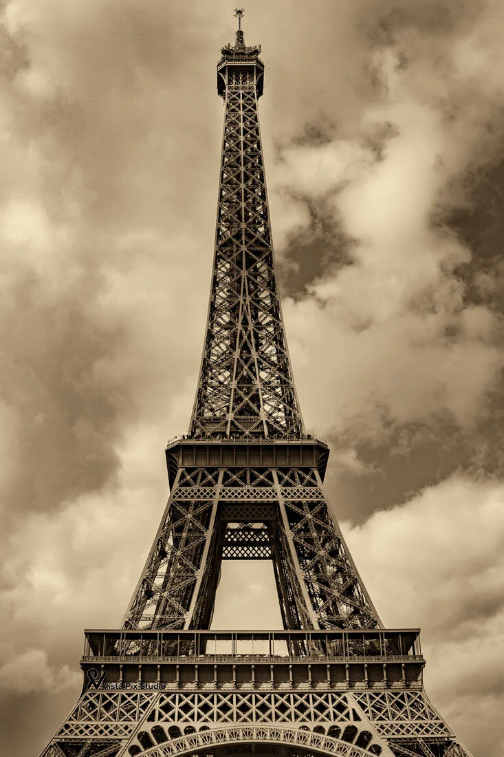 Eiffel Tower 02 - BUY PRINT
