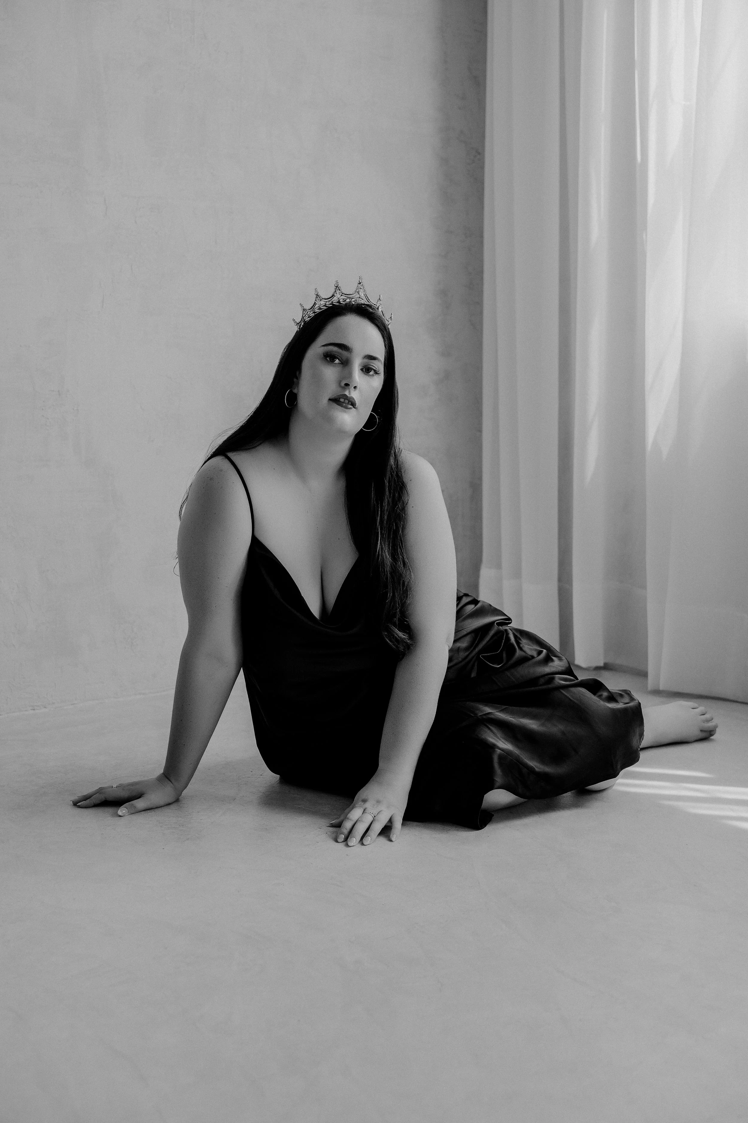 classic black and white portrait at Chrissy René Studios with elegant posing, serving Austin and beyond.