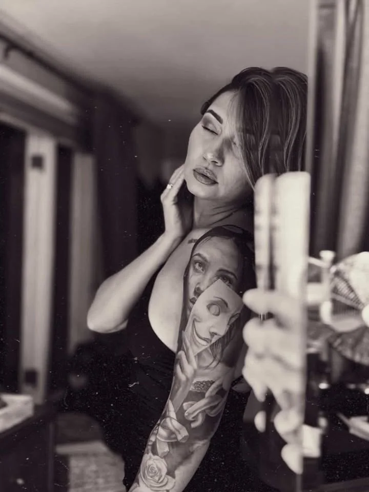 More than just a tattoo it&rsquo;s a landmark. 🖤

This piece, created by @italonanais for @sara_johnson1007 , is more than visually striking. It holds a personal meaning a deep, symbolic tribute to something that shaped her identity in a powerful wa