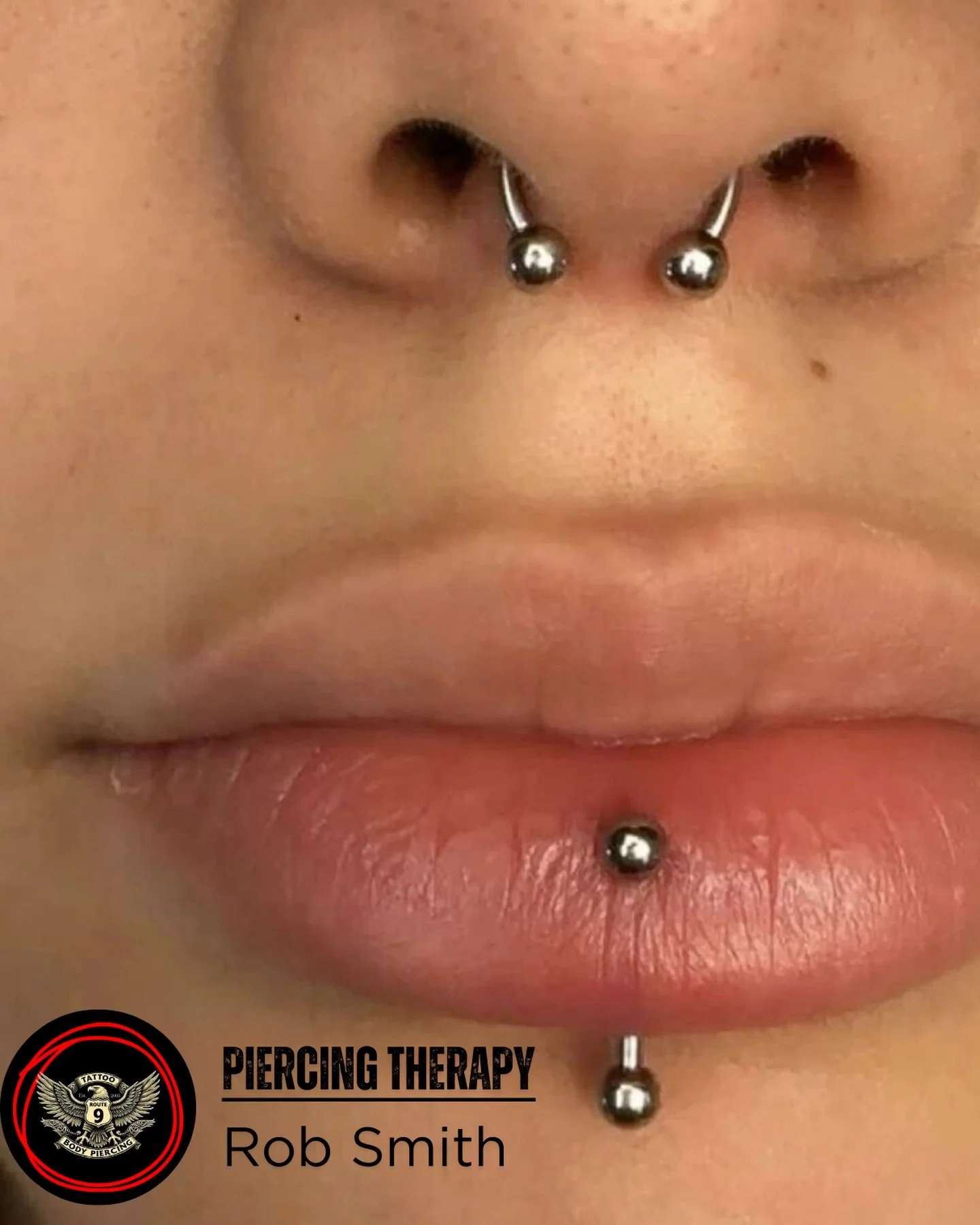 Small details. Big attitude. ✨

This setup brings together two classic piercings that always stand out: septum and vertical labret. Clean placement, balanced symmetry, and jewelry that complements the natural shape of the face, exactly how a piercing