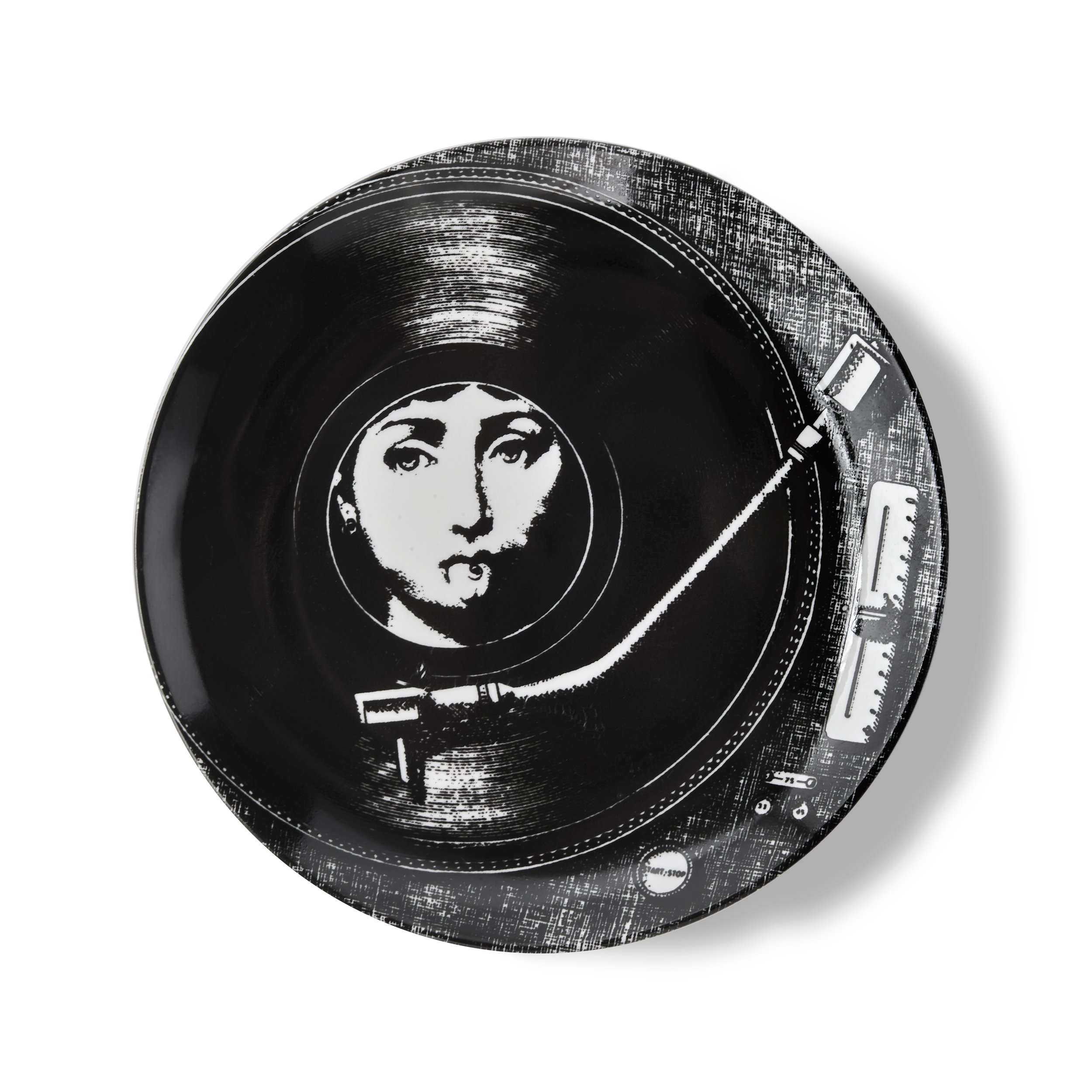 LINA CAVALLI E_1.jpg
