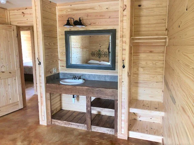 Merle's Extra Vanity.jpeg