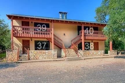 Cabin 40 Exterior.jpeg