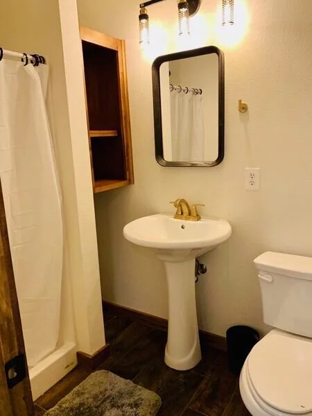 Verano Vista Restroom 2.jpeg