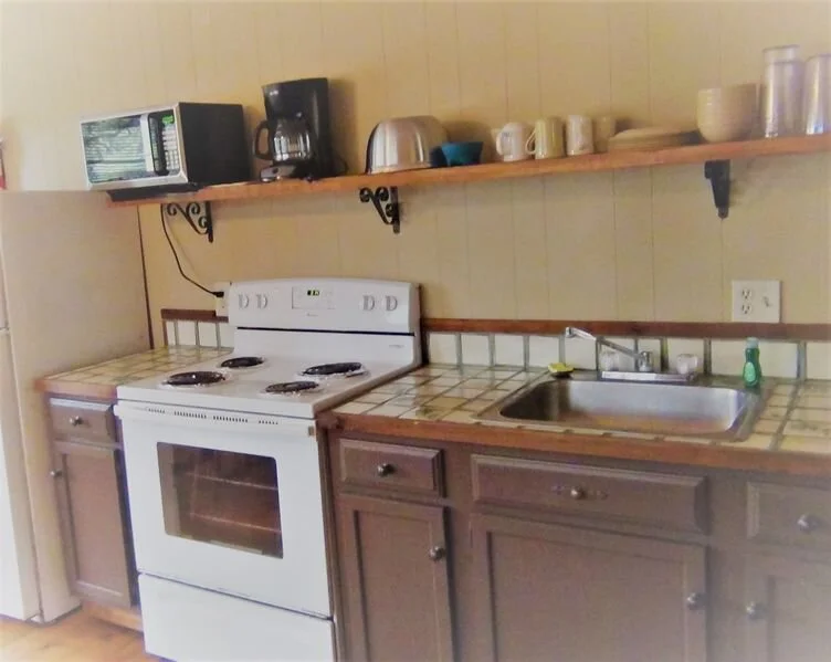 Cabin 10A Kitchen.jpeg