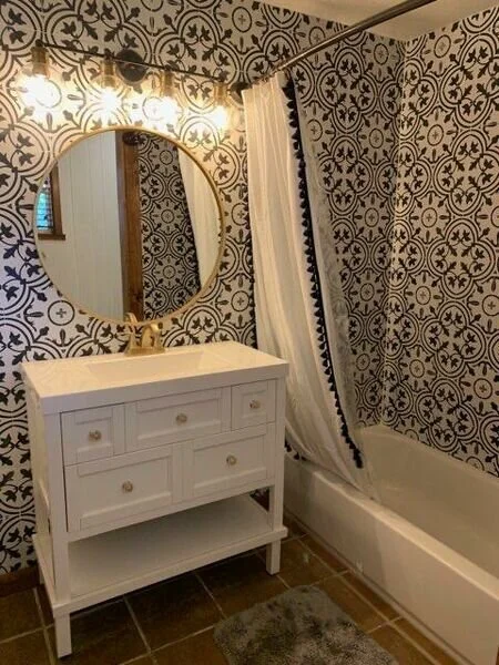 Verano Vista Restroom.jpeg