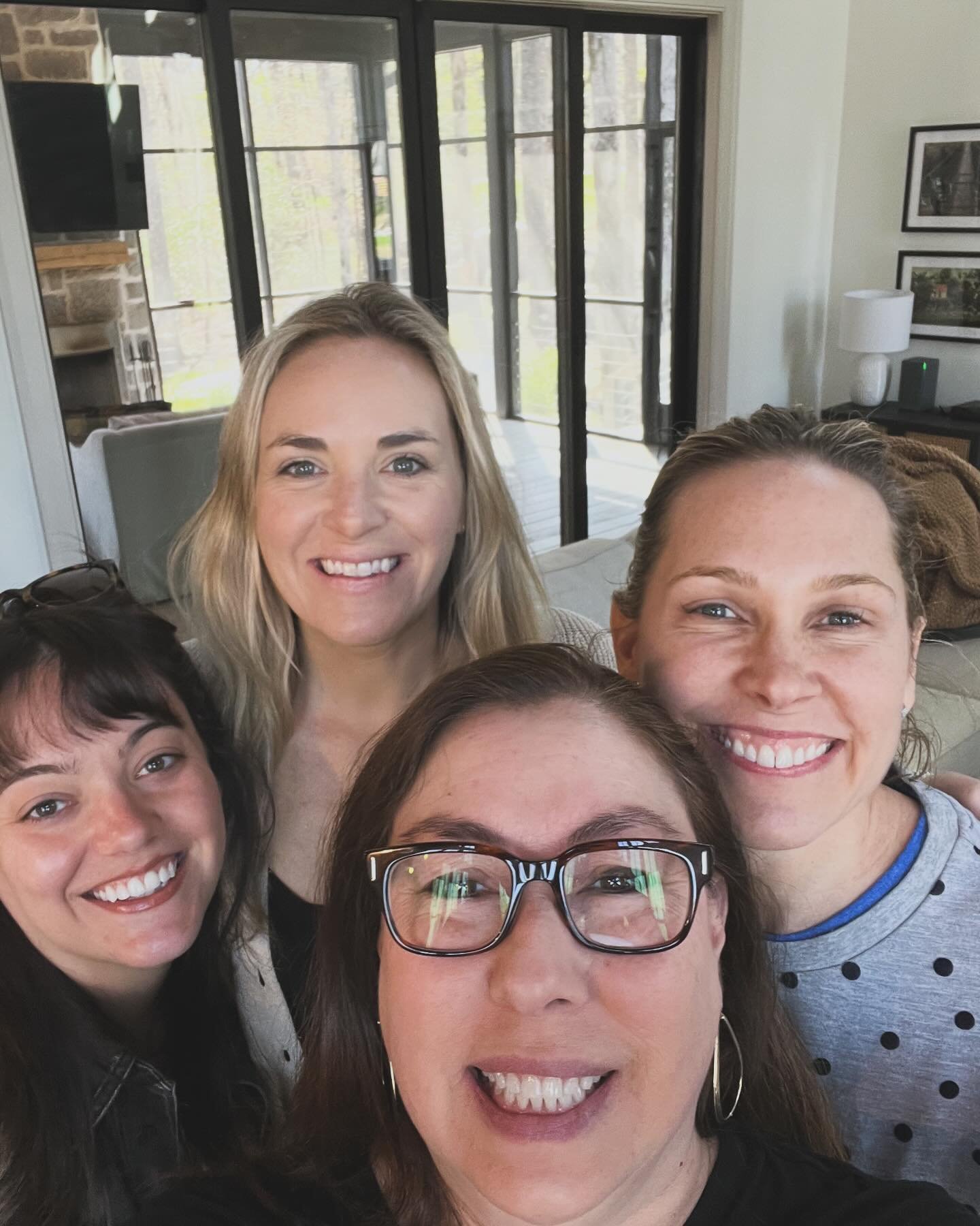 2024 enneabitches retreat recap ✨when I decided to become an Enneagram Coach through @cpenneagram, I never expected to gain friendships that would change my life.

And man, that was stupid.

How could I have NOT expected this? 😅

These are my PEOPLE