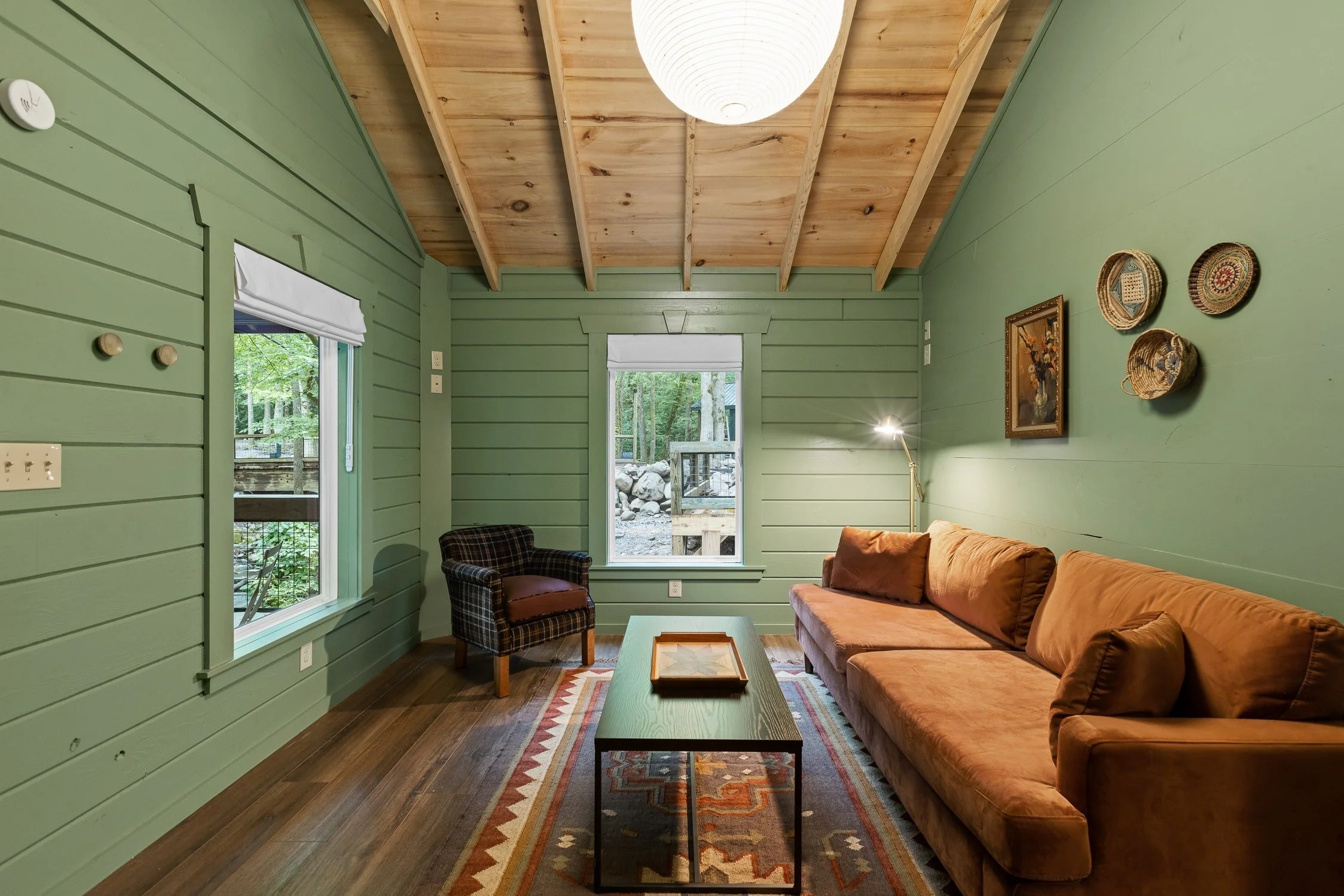 64bc1cd888325f4367263a09_Roamstead-Oak-Cabin-44-min.jpg