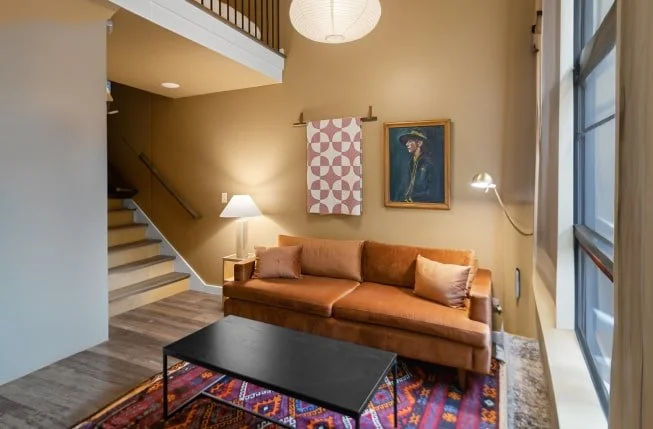 65d4323a87979d03597a261c_Maple-Interior-min.jpg