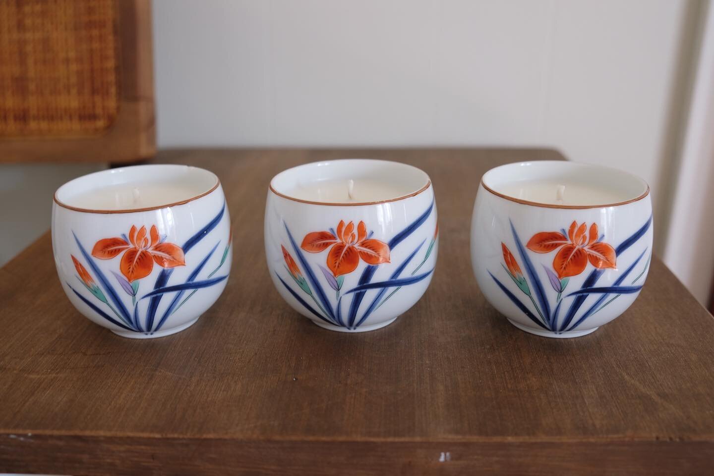 SOLD OUT - orange and blue round floral sake cups! $10 each plus shipping. There are a couple minor chips on these - swipe for photos. Comment SOLD to claim!
