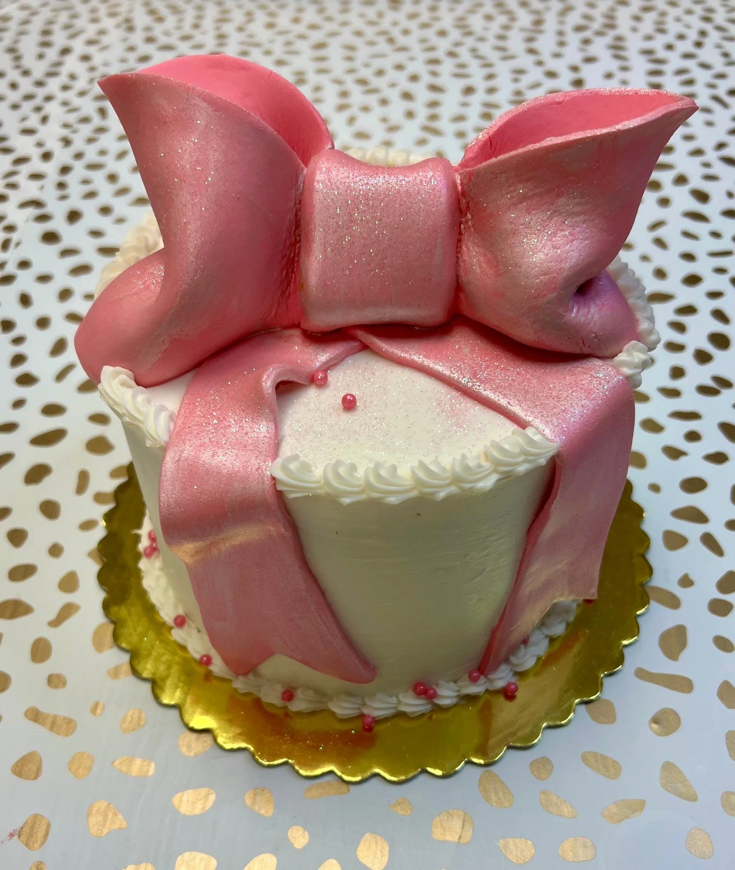 We heard this girl loves pink bows and Three Cherries delivered! Happy Birthday Tina!

#fosterfete
#celebrateeverything