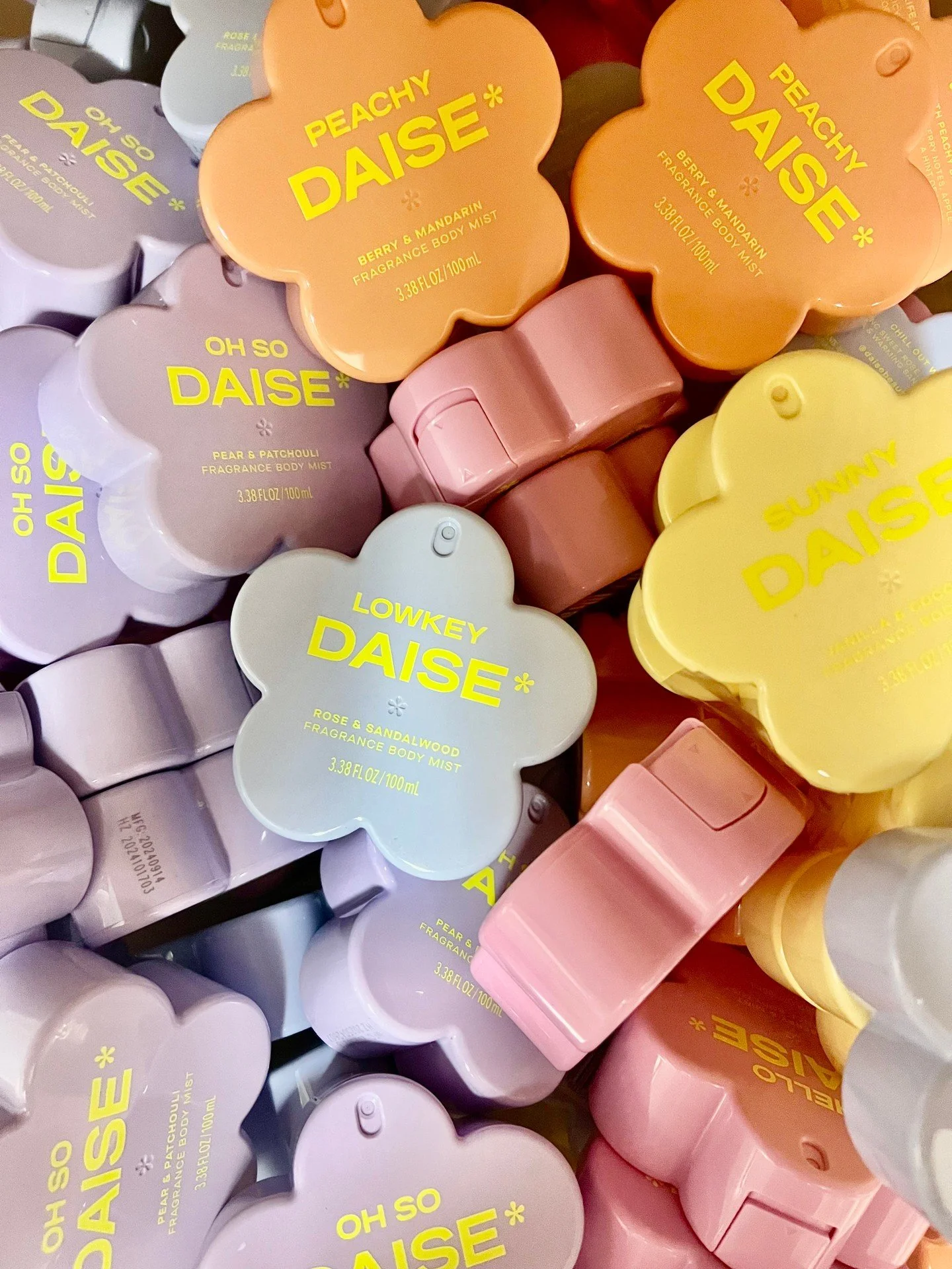 DAISE! 🌸🌺🌼 We can&rsquo;t believe our eyes, stocked up with 500 fragrances to kick off our year of 500 birthdays!

#fiveyearsfivehundred
#celebrateeverything
#fosterfete