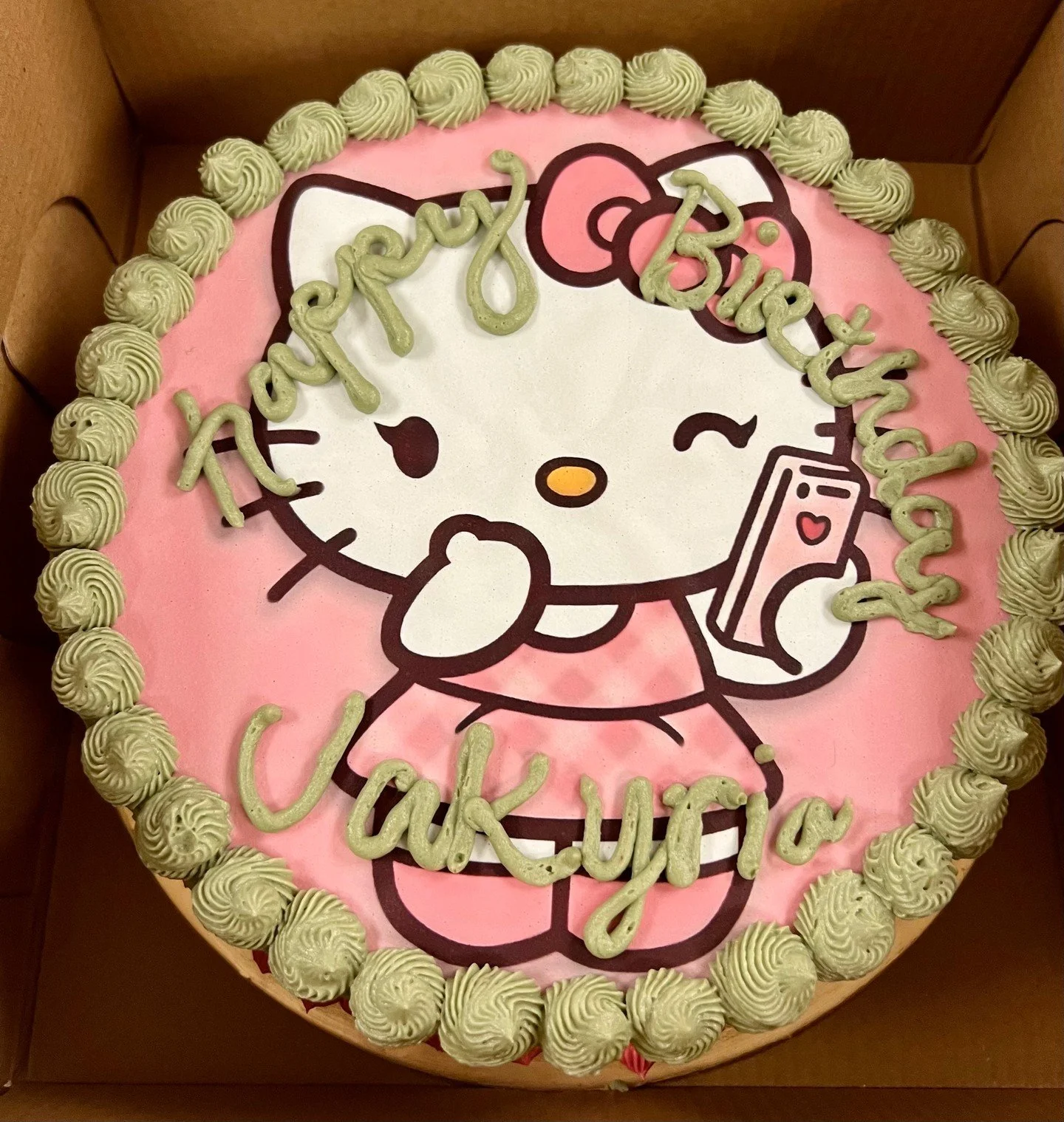 We hope Jakyria loves her Hello Kitty &amp; matcha green cake from Cake 4 Kids!

#fosterfete 
#celebrateeverything 
#fiveyearsfivehundred