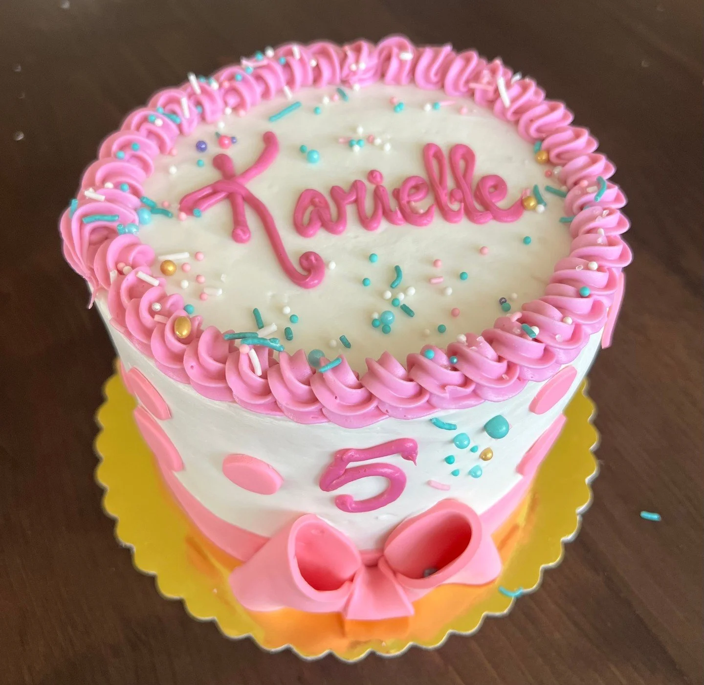 Another gorgeous cake by one of our favs- Three Cherries on Top!

#fosterfete 
#celebrateeverything