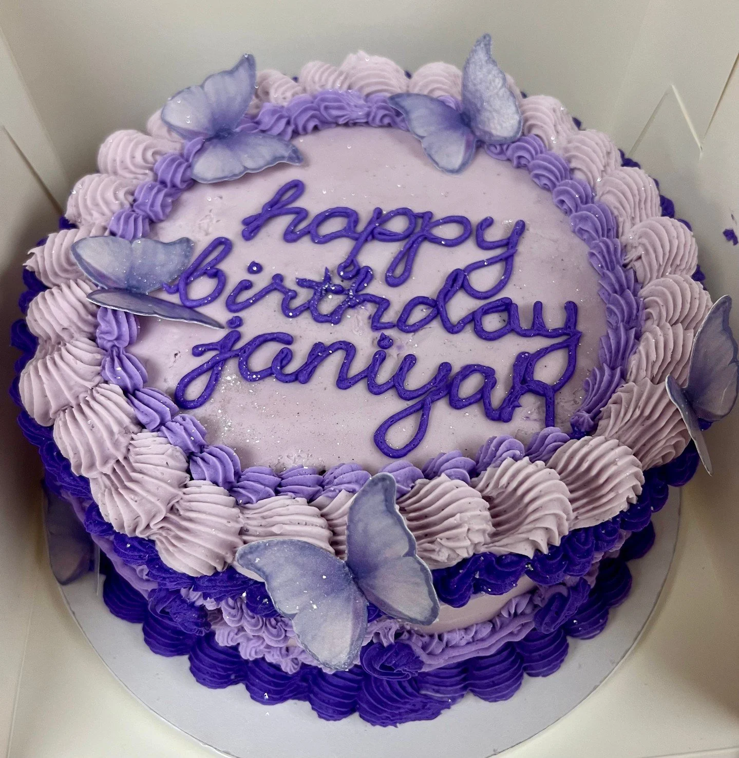 A beautiful, butterfly cake for Janiyah! 🦋

#fosterfete
#celebrateeverything
#fiveyearsfivehundred