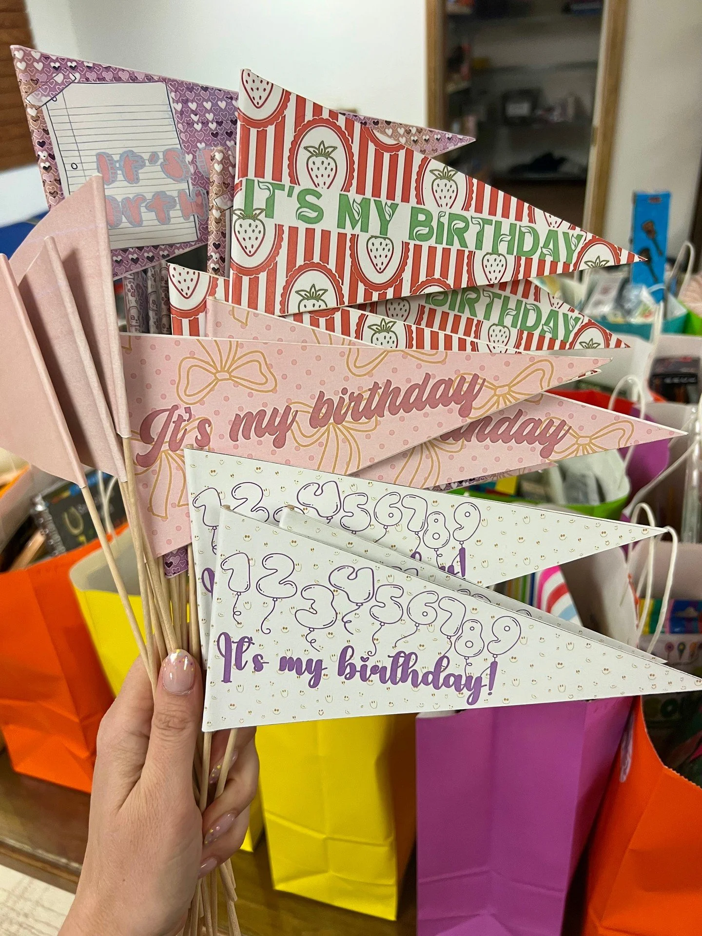 Small details make the birthday! So grateful for people who step up to make our birthdays so special! Thank you!

#fiveyearsfivehundred 
#fosterfete 
#celebrateeverything