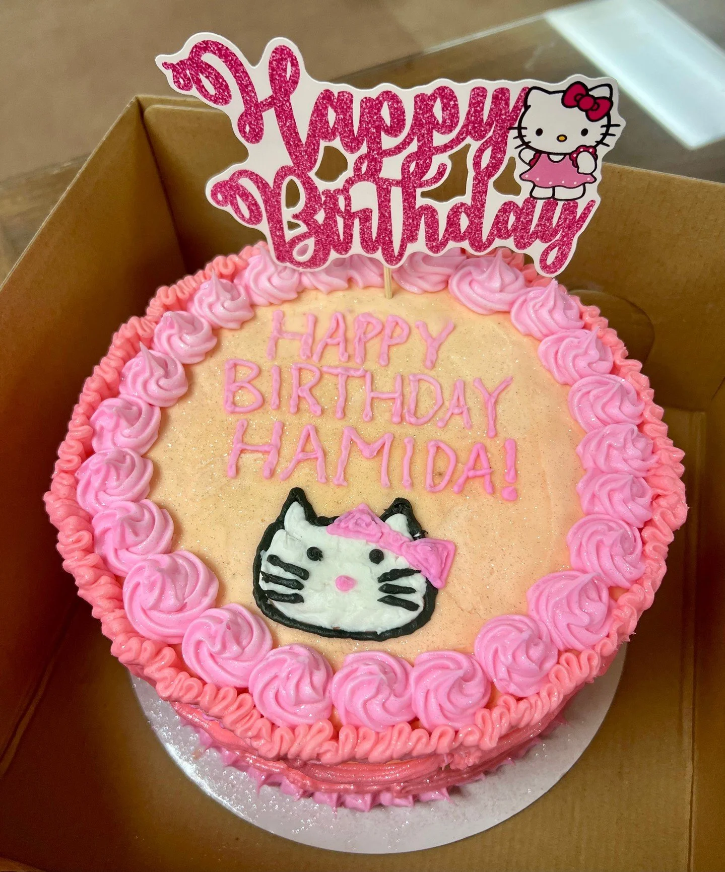 Hello Kitty cakes might be our most popular theme this year! 🐱 

#fosterfete 
#celebrateeverything 
#fiveyearsfivehundred