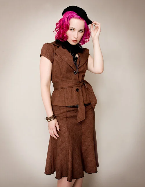 Cover and Editorial for Auxiliary Magazine Aug/Sept 2011
Photography by Jennifer link
Fashion Artist: Meagan Hendrickson
Makeup Artist: Andrea Loracce
Hair Styist: Erin Moser