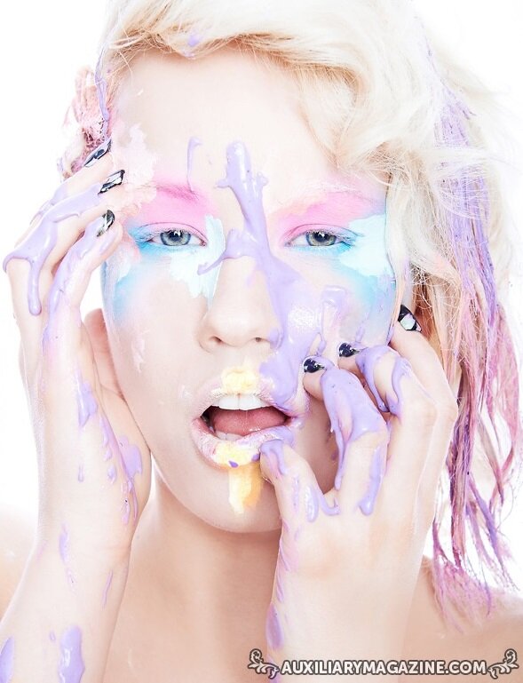 Oils & Pastels Editorial with Auxiliary Magazine
photographer : Ian Compton
creative director : Pretty Deadly Stylz
makeup artist : Ronnie Tremblay
hair stylist : Jesse Y of Flavio’s Hair Design
nail stylist : Pretty Deadly Stylz
models : Agata Wacla