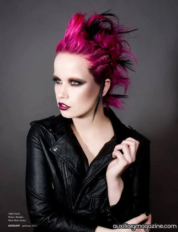Auxiliary Magazine April 2012
Photography by Jennifer Link
MUA: Andrea Lossacco
Hair: Erin Moser
Model: Agata Waclawska