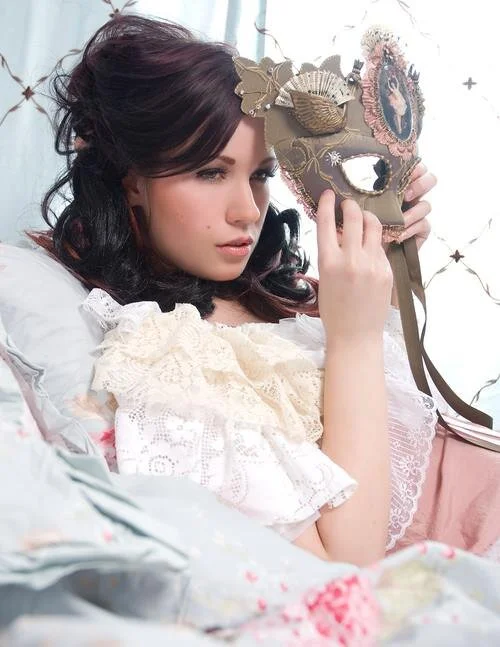 Auxiliary Magazine Editorial "Boudoir"
Photography by Jennifer Link
Fashion Stylist: Meagan Hendrickson
Makeup Artist: Maria Rivaldo
Hair Stylist: Kristin Draudt
Model: Agata Waclawska Auxiliary Magazine Editorial "Boudoir"
Photography by Jennifer Li