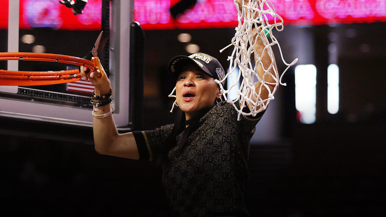 South Carolina coach Dawn Staley will be a TV analyst for the WNBA  Commissioner's Cup final