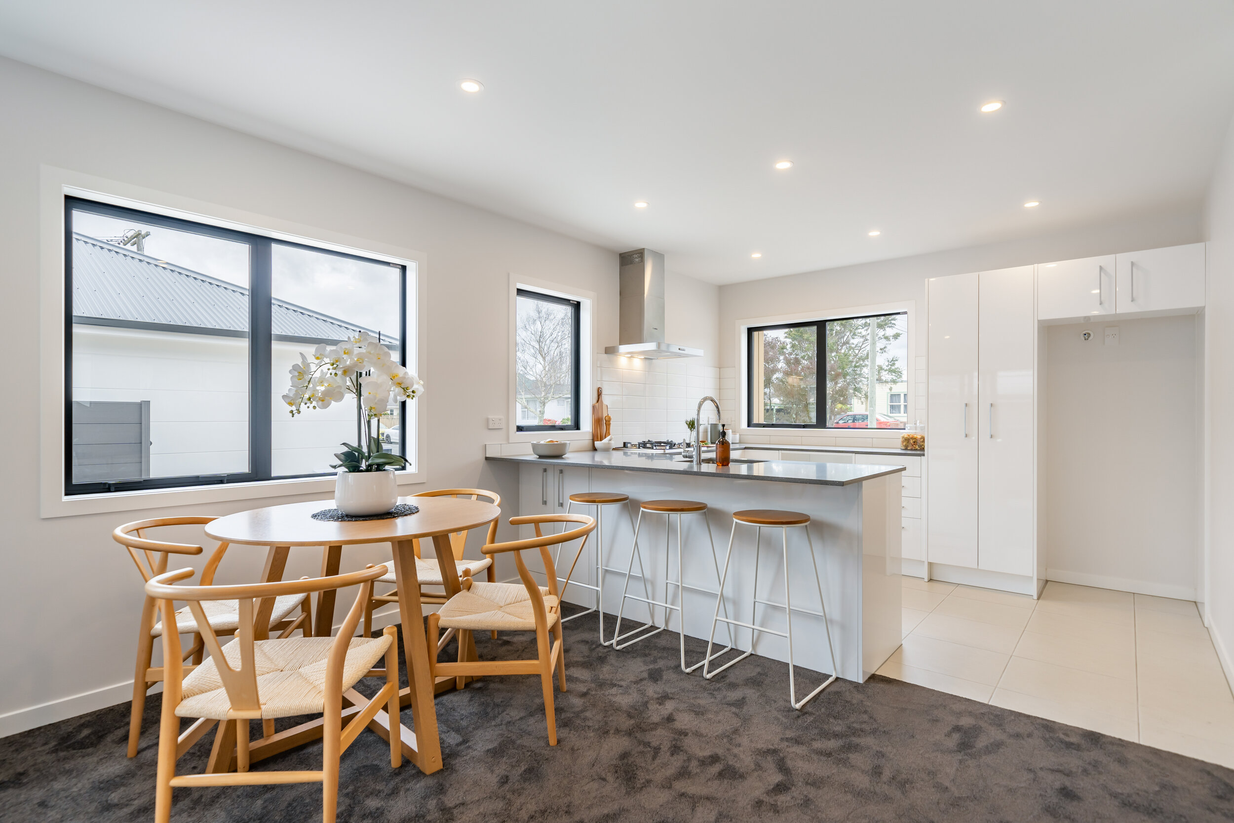 16 - 47A Pine Avenue.jpg