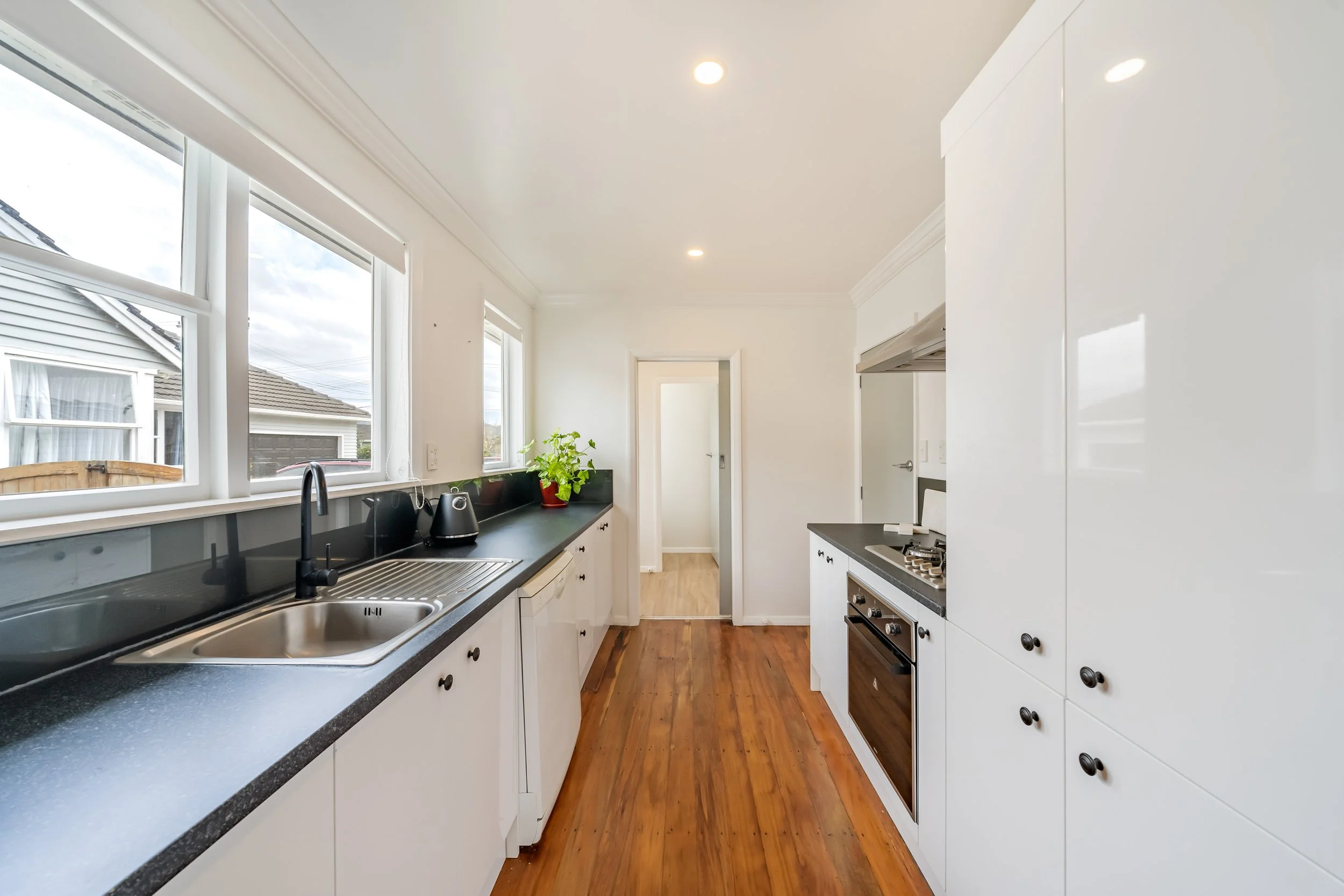 8 Keats Street — Team Ledger Harcourts Hutt Valley