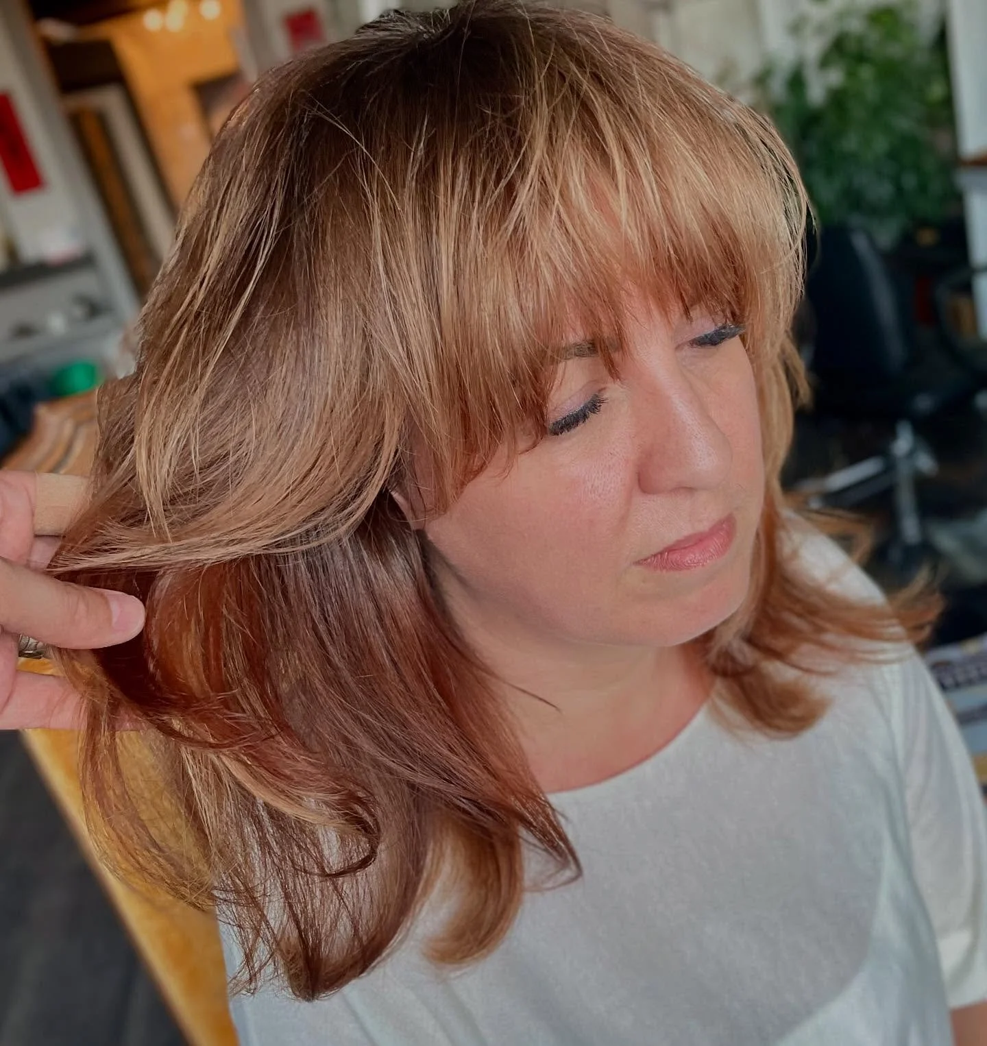 Always the best visits and a chance for some fun colour play with Fiona, thanks for the support over the years. 
Did some Blocky bits underneath just peaking into our fringe with HueVerse Acidic Demi, and some classic hand painted Balayage with Bott