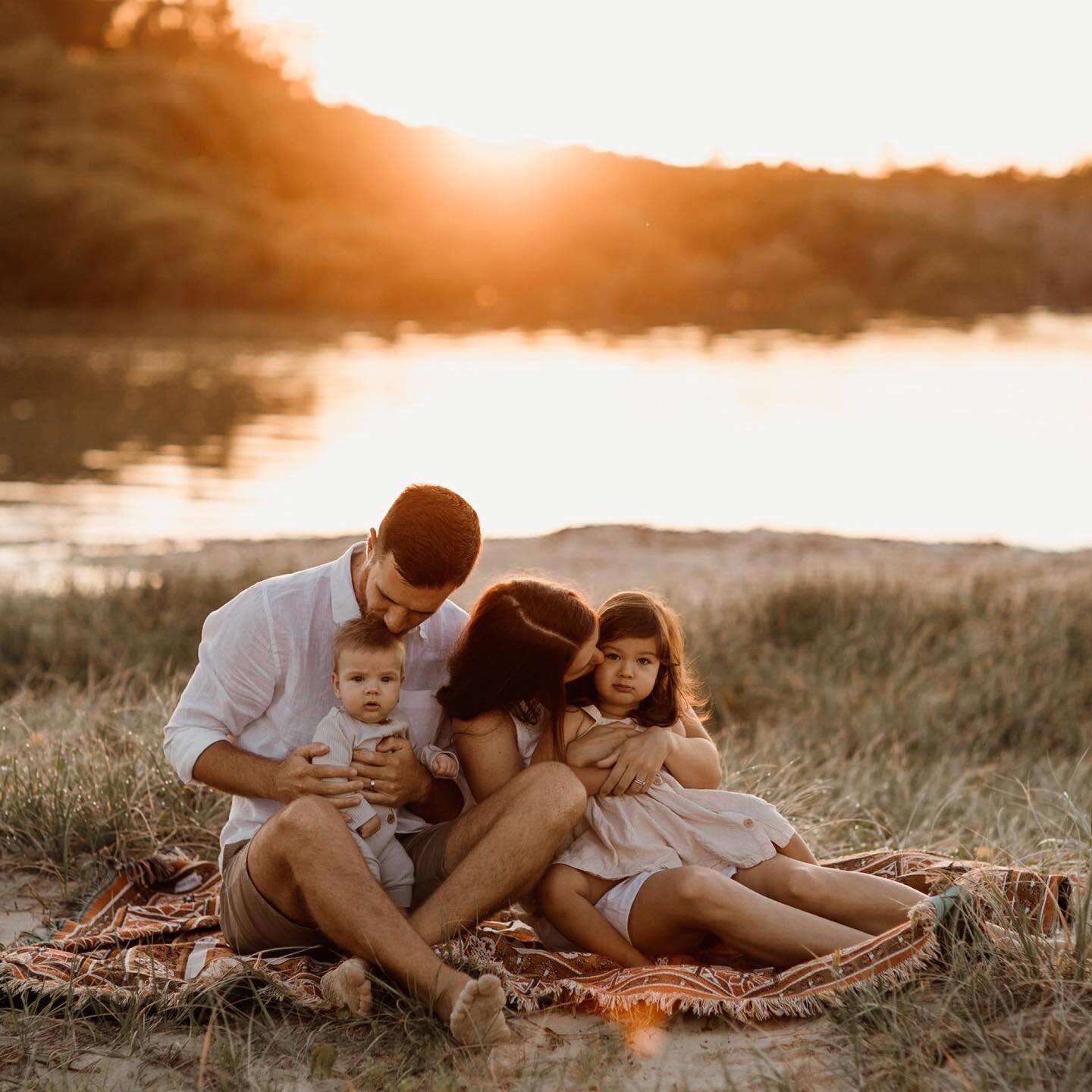 Love capturing families in their element enjoying the sun and water with each other 🌞
⠀⠀⠀⠀⠀⠀⠀