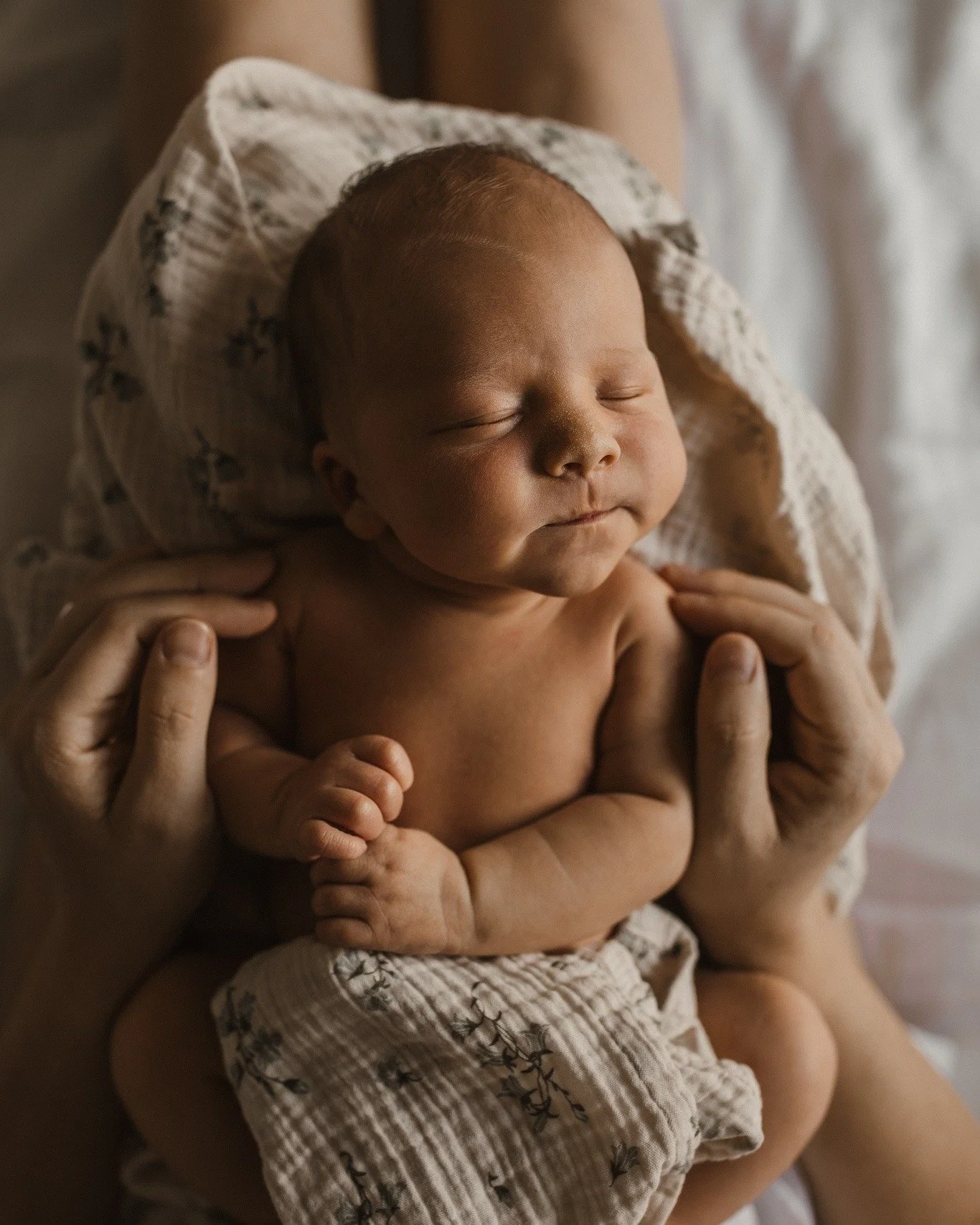 Those little moments of expression in between that melt your heart 💛 captured in a photograph forever...

 #sydneynewbornphotographer #sutherlandshirenewbornphotographer #sydneynewbornphotography #newbornphotographersydney