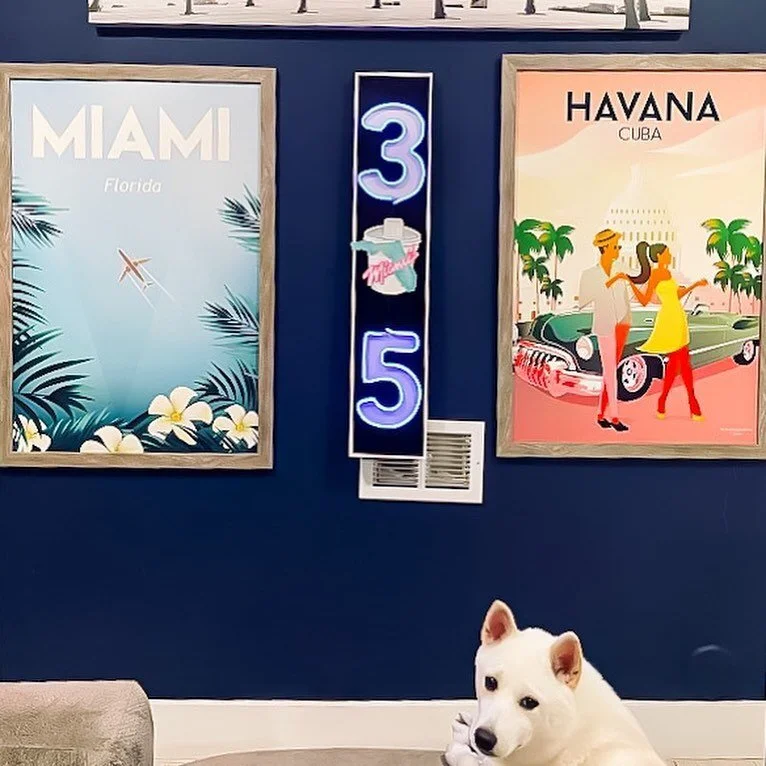 Check out our most recent Neon 305 Board in it&rsquo;s new home! Love how it anchors this hometown wall. Thanks for sharing this photo Amanda! 🦩
🌴Swipe Right to see it GLOW
❤️ Double tap to show LOVE #305board #305 #miami #miamilocalbusiness #sprin