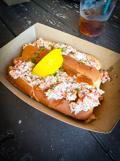 Timoti_Cold_Lobster_Roll.png