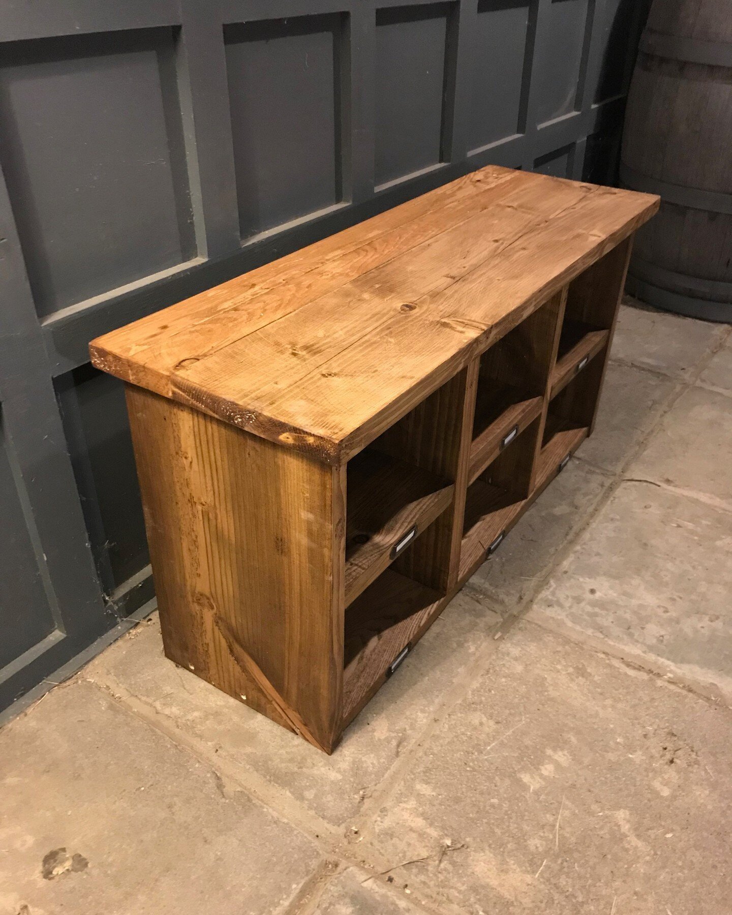 #etsy #rusticfurniture #etsyseller
