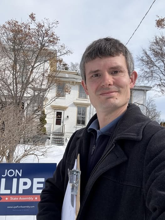 Walk with Jon Lipe in the Rome Honor America Days Parade