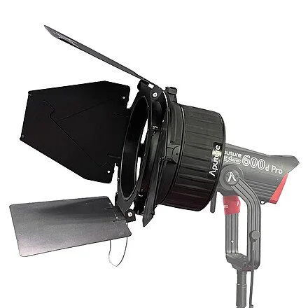 F10 Fresnel w/ Barndoors