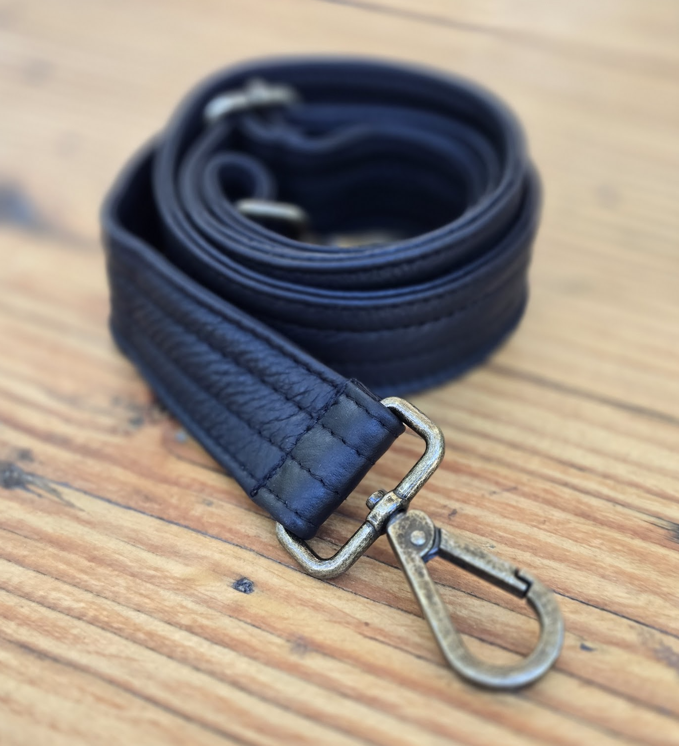 Black Buttery Cow Crossbody 1.25 x 48 (AB)