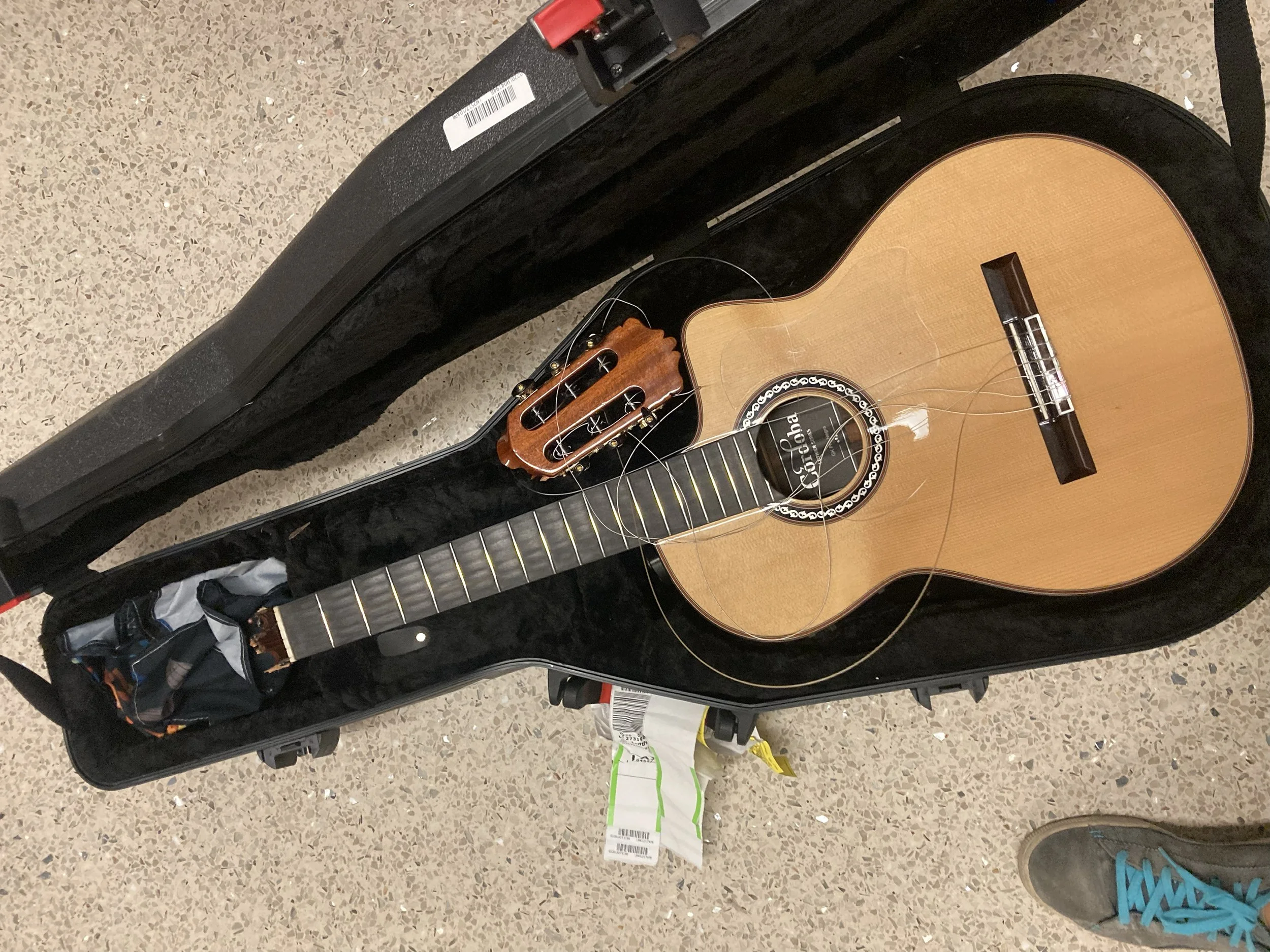 Damaged guitar